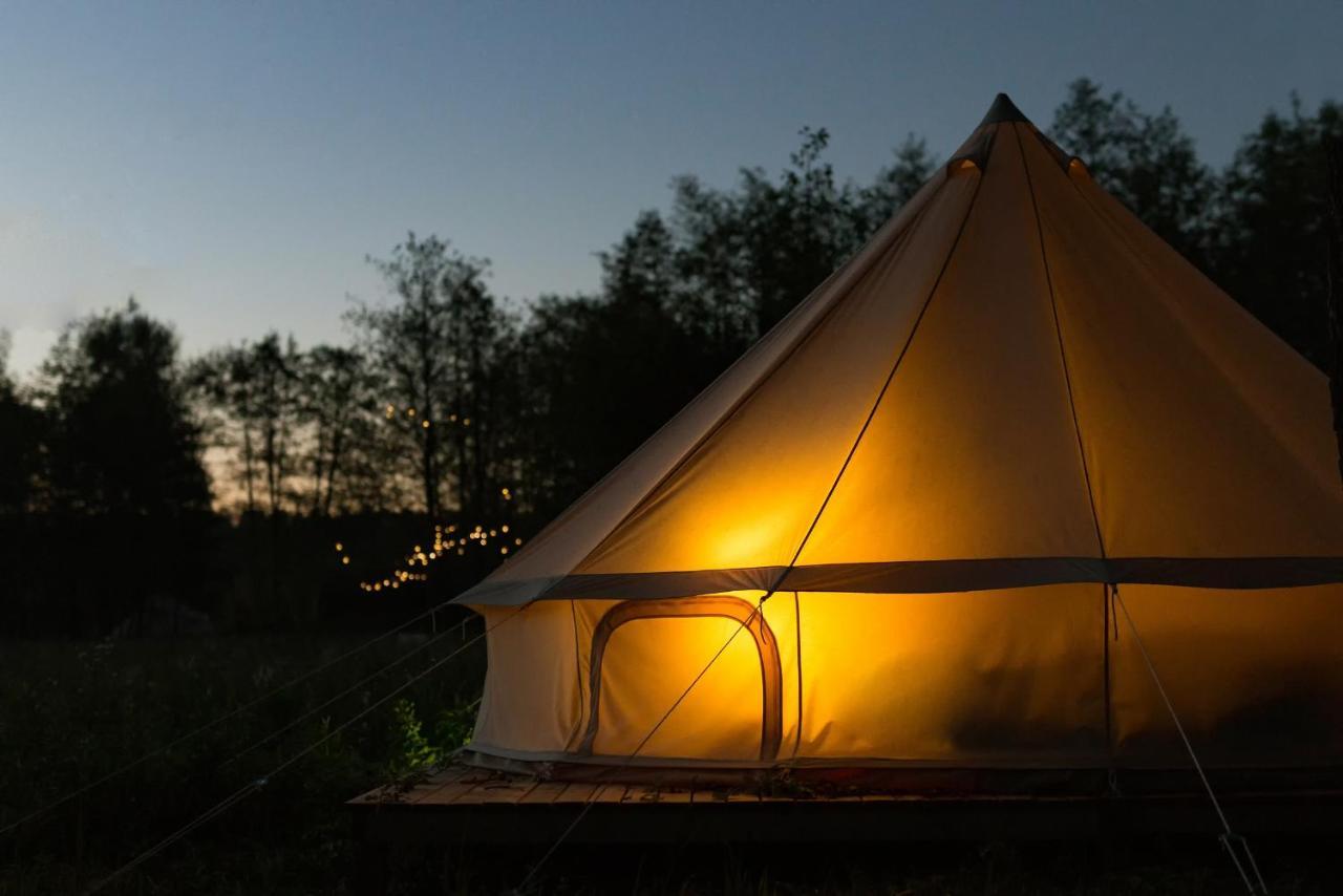 Cocoon Village - Glamping - Domaine Des Grottes De Han Rochefort Esterno foto