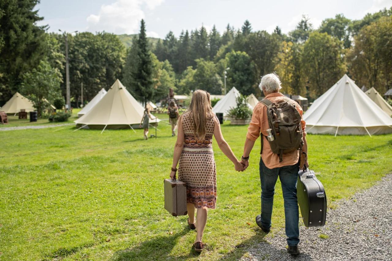 Cocoon Village - Glamping - Domaine Des Grottes De Han Rochefort Esterno foto