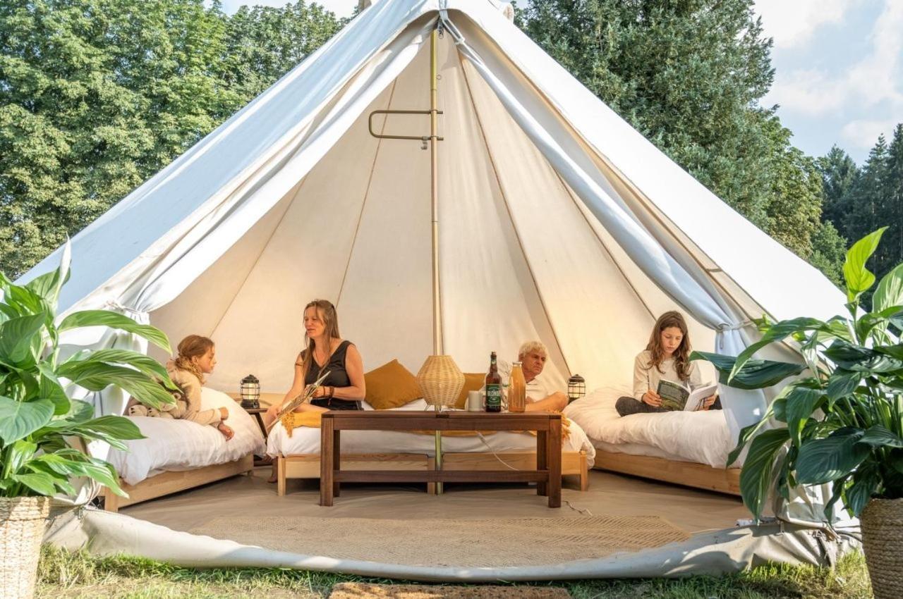 Cocoon Village - Glamping - Domaine Des Grottes De Han Rochefort Esterno foto